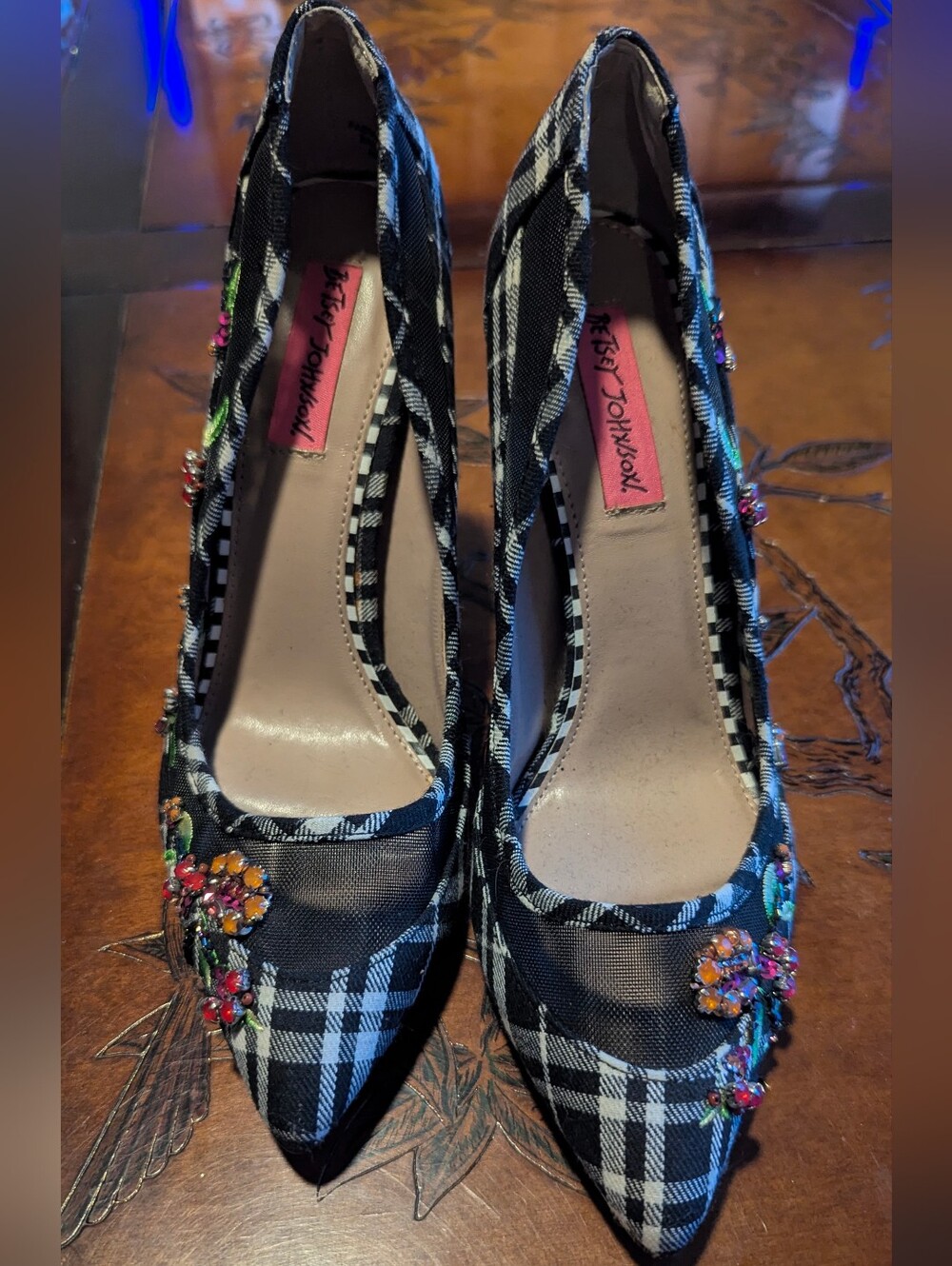 Betsey Johnson Black Plaid Embroidered Floral Pointed-Toe Pumps - Picture 2 of 7